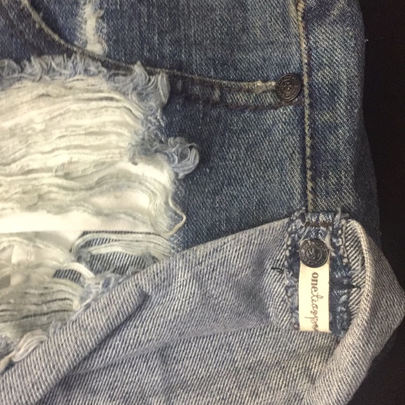 One Teaspoon Very Distressed High Waisted Shorts - Picture 3 of 8